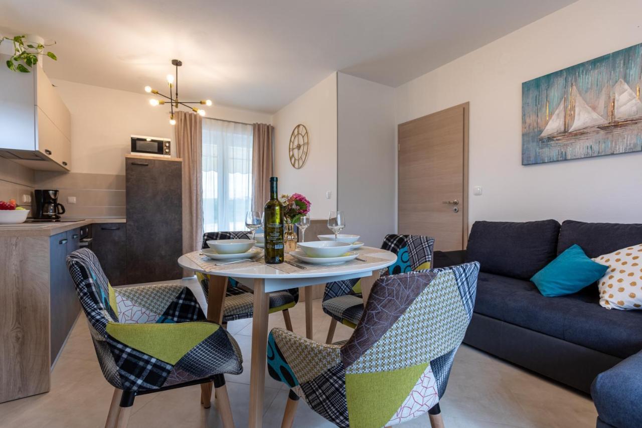 Apartment Ivan Sveti Ivan Dobrinjski ภายนอก รูปภาพ