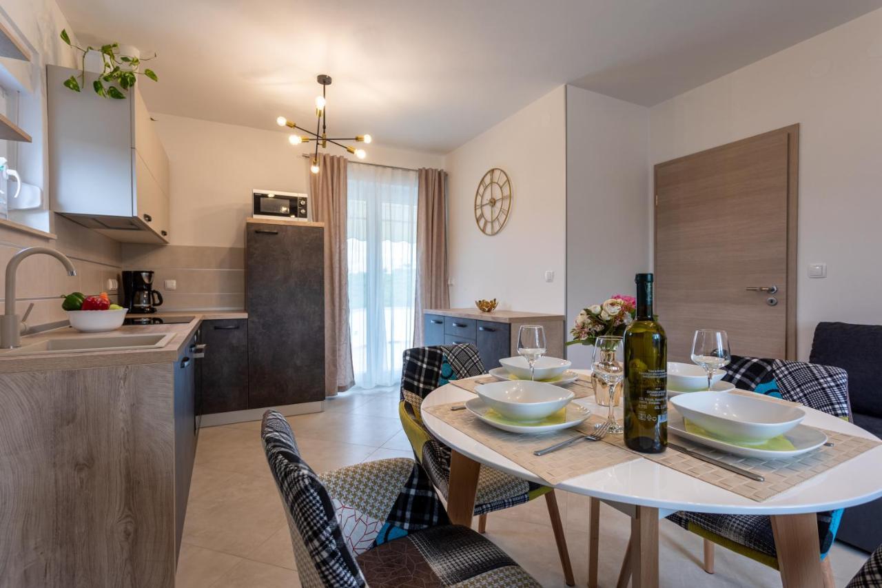 Apartment Ivan Sveti Ivan Dobrinjski ภายนอก รูปภาพ