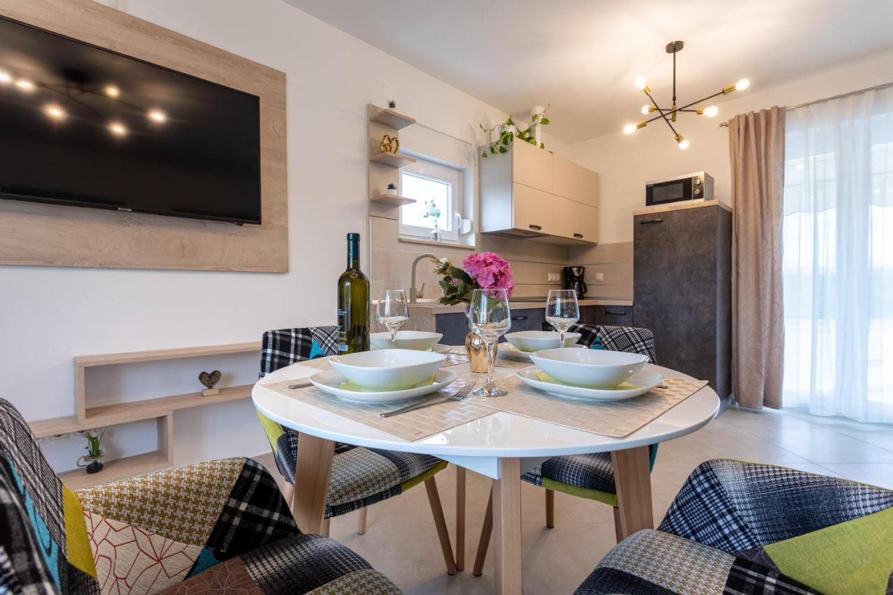 Apartment Ivan Sveti Ivan Dobrinjski ภายนอก รูปภาพ
